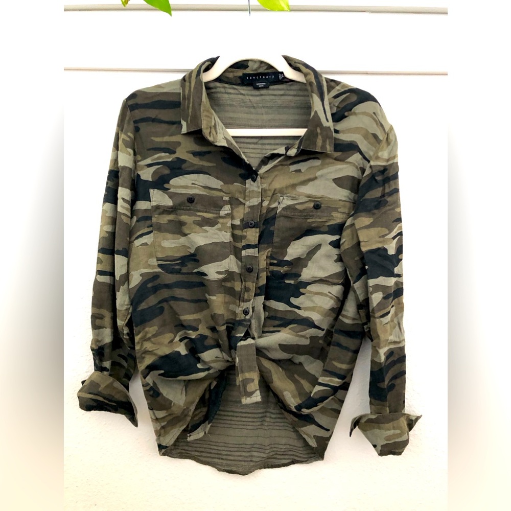 Sanctuary Camo Boyfriend Shirt XS